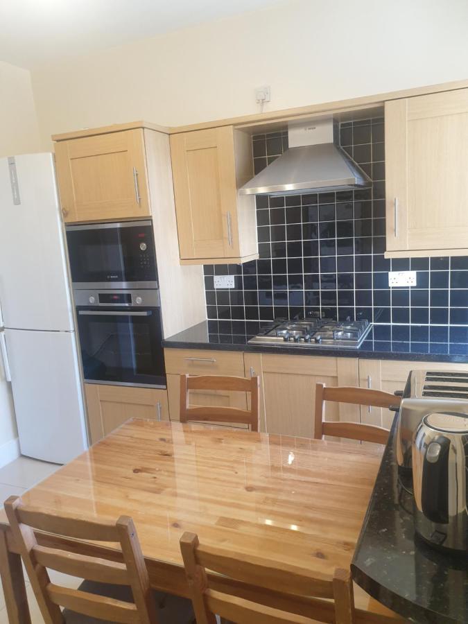London Luxury Apartments 5 Min Walk From Ilford Station, With Free Parking Free Wifi Exteriér fotografie